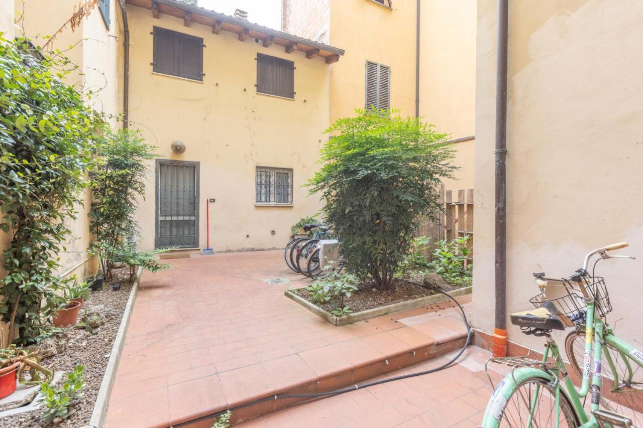 Ubaldini House, Bologna By Short Holidays Exteriör bild